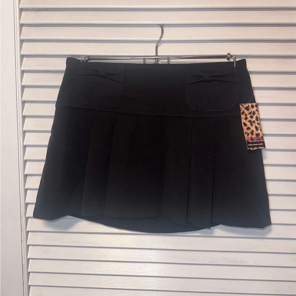 Vintage Y2K NWT XOXO black pleated ultra-mini skirt